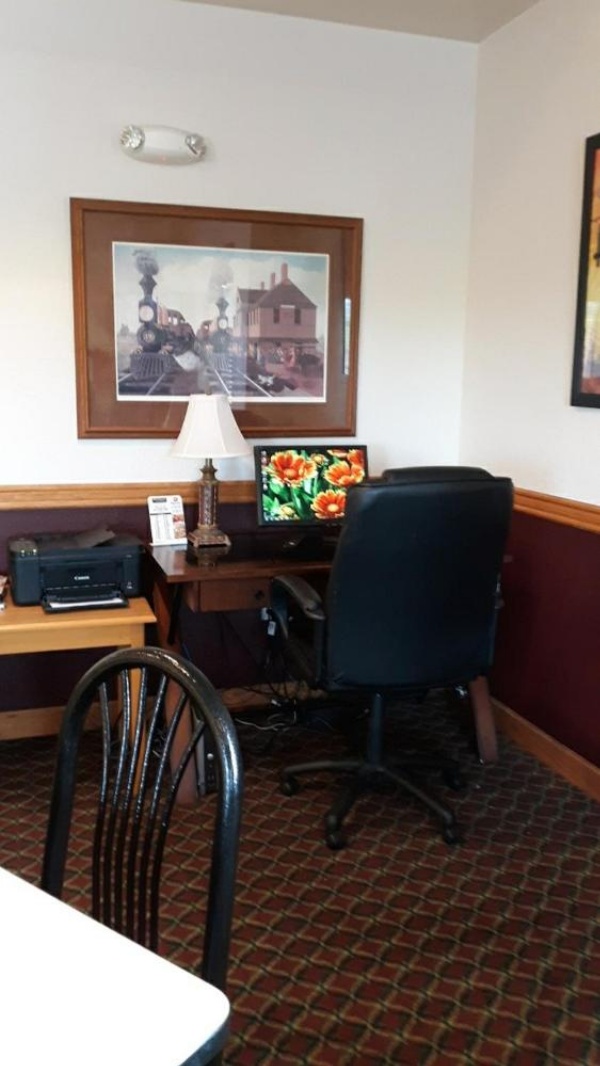 Herington Inn and Suites image 10