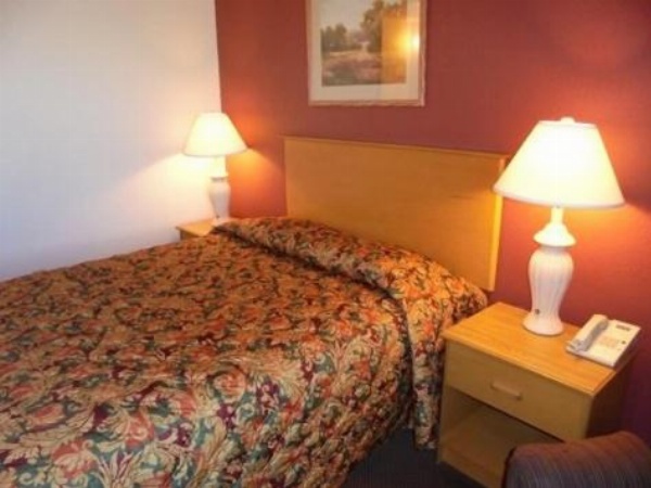 Herington Inn and Suites image 7